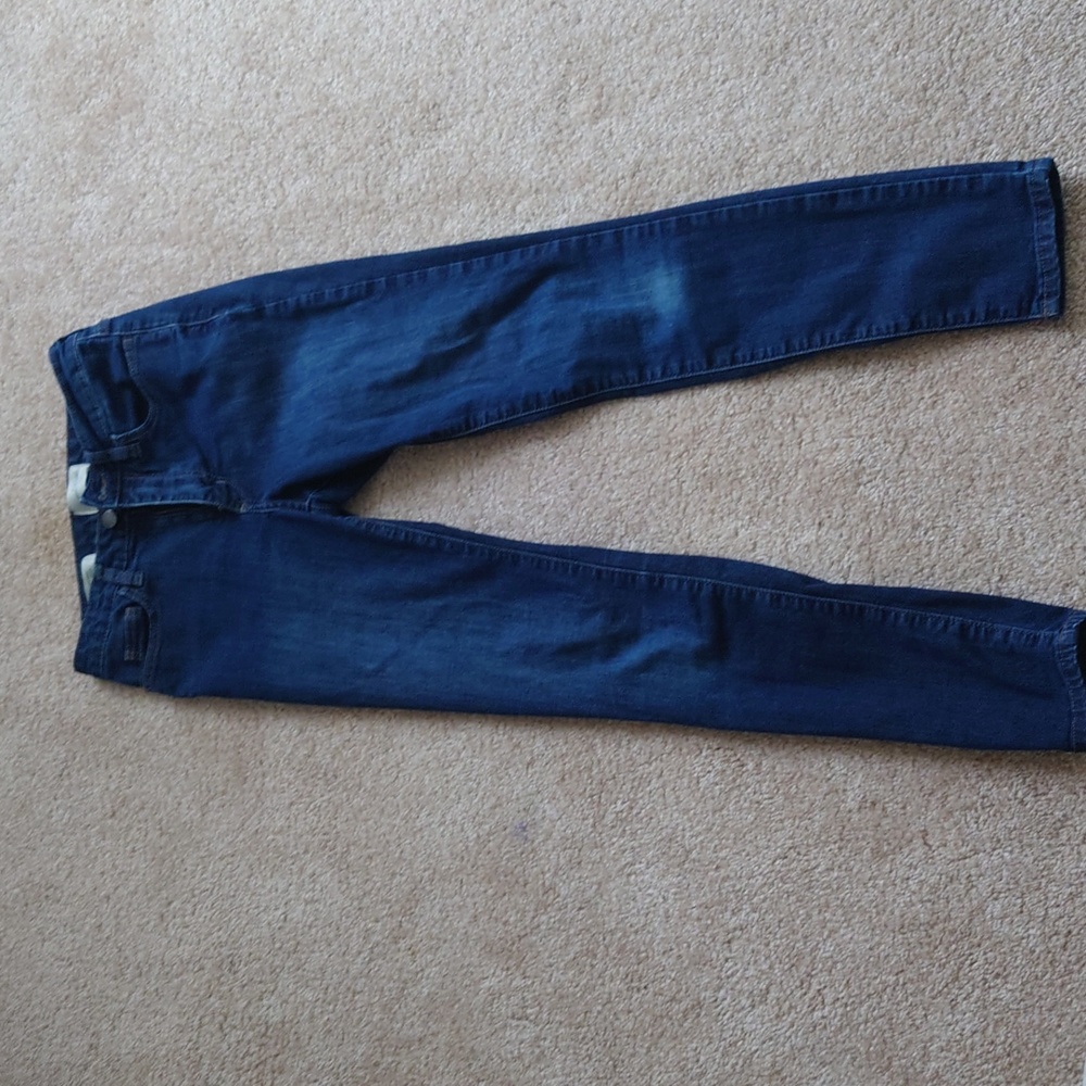 Like new Size 26 (2) Universal Thread High waisted skinny jeans